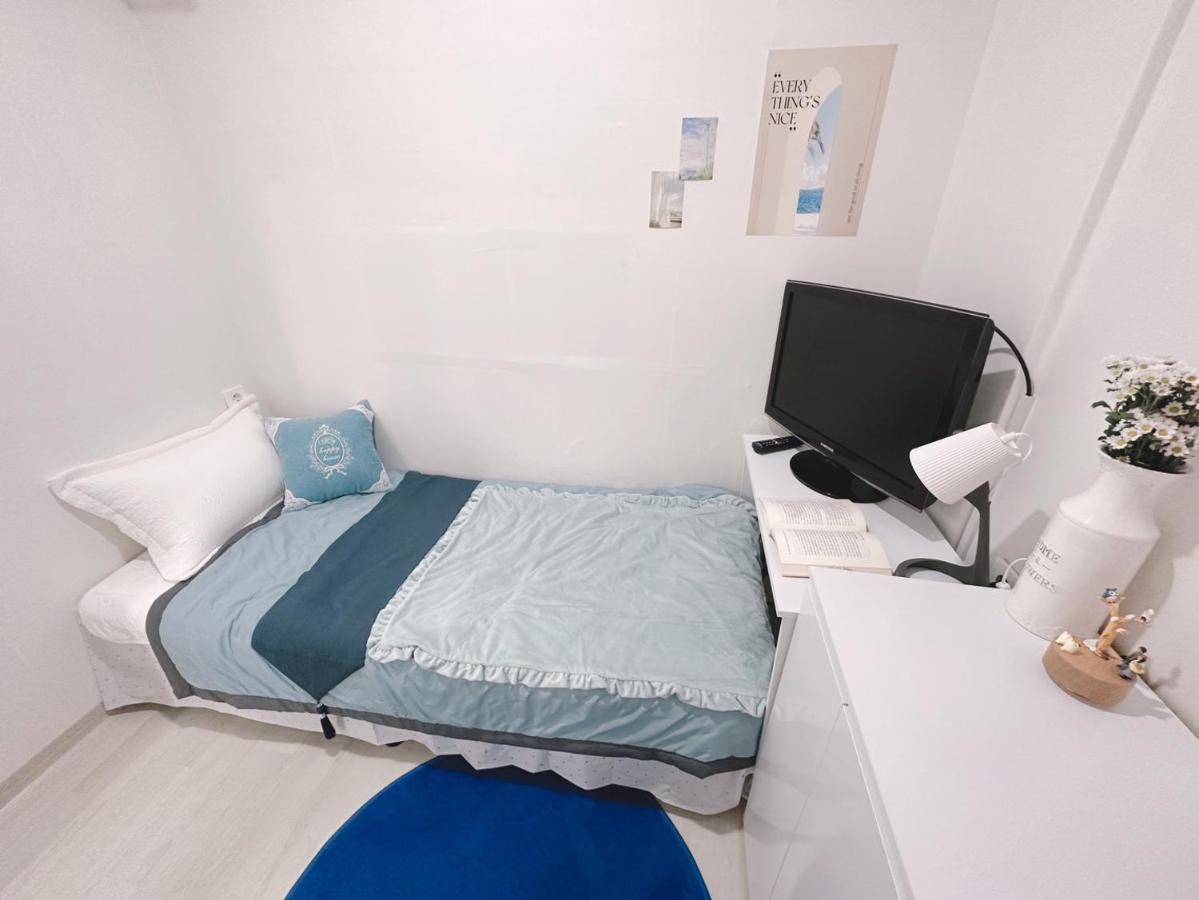 Hotel The Bay Cube House Female Only Guri Exterior foto